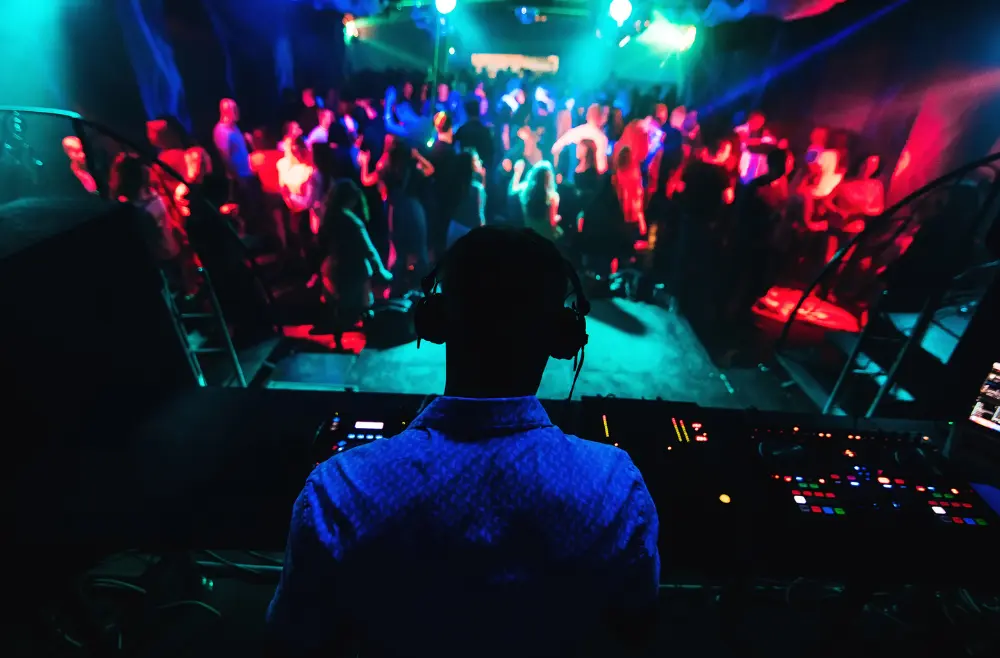 Basic DJ Paket für Bars und Lounges in Basel